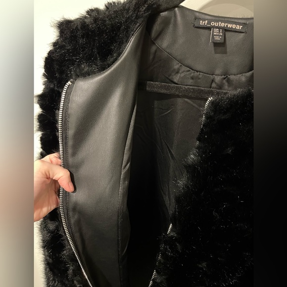 Zara Faux Fur Coat - Picture 3 of 4